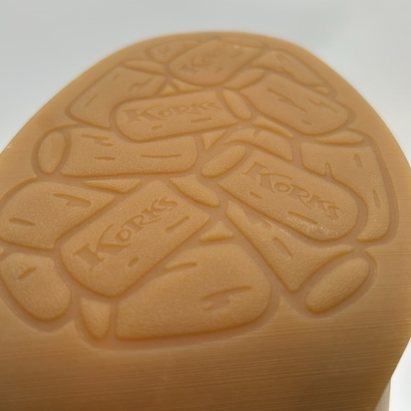 2275- Korks Ankle Boots Cream Colors Size 10 M NWT - Picture 9 of 14